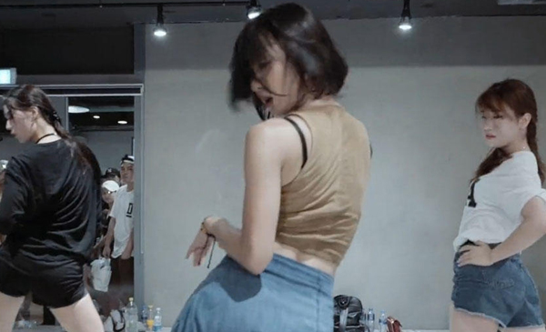 May J Lee《Watch Me Work》成品舞